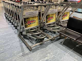 大阪国際空港(伊丹空港)広告 ４